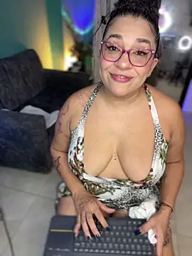 Snapshot of miss_grace_01 chatting on June 2026 03:51:02 AM miss grace 01 online show from June 2026 03:51:02 AM