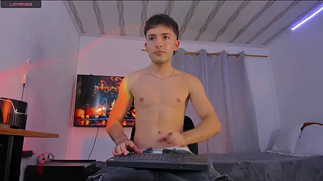 bower and colucci online show from October 2025 11:17:02 PM