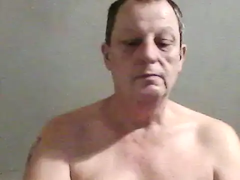 Snapshot of chubbybear2cum chatting on January 2025 10:49:02 PM chubbybear2cum online show from January 2025 10:49:02 PM