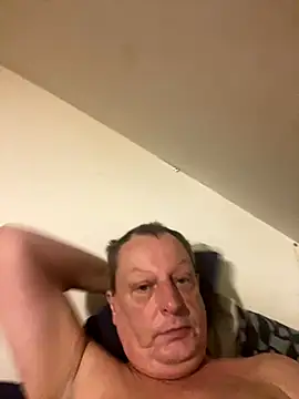 Snapshot of chubbybear2cum chatting on October 2025 12:35:01 PM chubbybear2cum online show from October 2025 12:35:01 PM