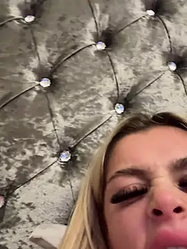 IrishTeenBarbie69 online show from February 2025 11:34:02 PM