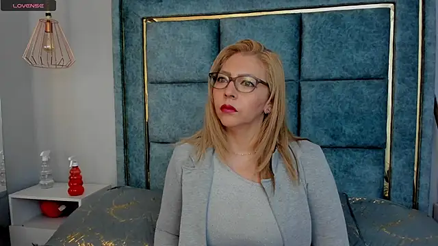 Snapshot of _Addic_ chatting on March 2025 12:34:01 PM Addic online show from March 2025 12:34:01 PM