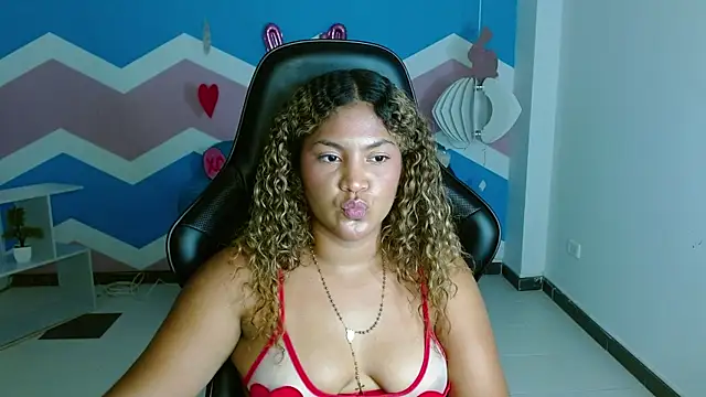 Cristal War online show from February 2025 11:42:01 PM