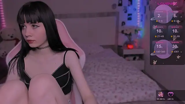 CoddleWeeper  online show from February 2025 10:32:02 AM