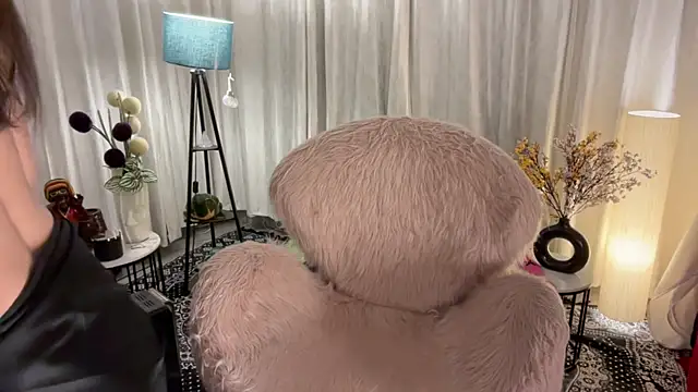 Unique-Beauty online show from February 2025 02:05:02 PM