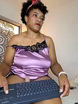 Snapshot of Selket11 chatting on January 2025 02:00:02 PM Selket11 online show from January 2025 02:00:02 PM