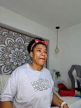 Snapshot of Selket11 chatting on January 2025 11:04:02 AM Selket11 online show from January 2025 11:04:02 AM