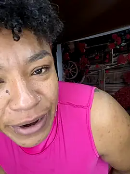 Snapshot of Selket11 chatting on February 2025 01:08:02 PM Selket11 online show from February 2025 01:08:02 PM