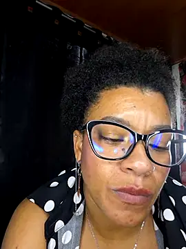 Snapshot of Selket11 chatting on March 2025 11:18:01 AM Selket11 online show from March 2025 11:18:01 AM