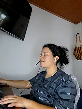 Snapshot of Selket11 chatting on March 2025 03:15:02 PM Selket11 online show from March 2025 03:15:02 PM