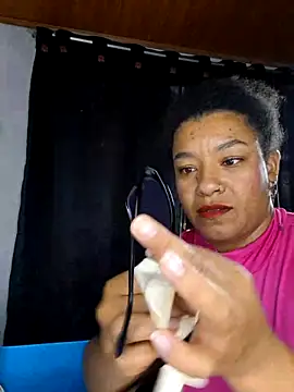 Snapshot of Selket11 chatting on March 2025 02:01:02 PM Selket11 online show from March 2025 02:01:02 PM