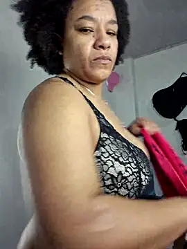 Snapshot of Selket11 chatting on November 2025 03:01:02 PM Selket11 online show from November 2025 03:01:02 PM