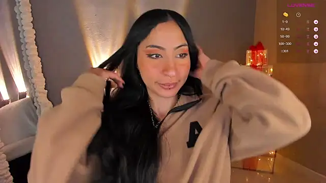 amber curly online show from December 2024 10:42:01 PM