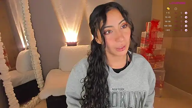 amber curly online show from December 2024 04:19:02 PM