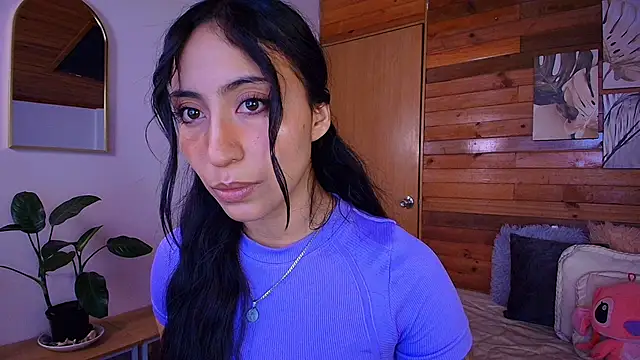 amber curly online show from April 2026 06:15:01 PM