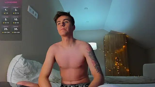 TaisonBrownX online show from December 2024 04:12:02 AM