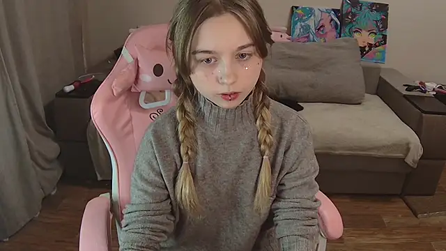 Olivka Grr online show from November 2025 03:00:02 PM