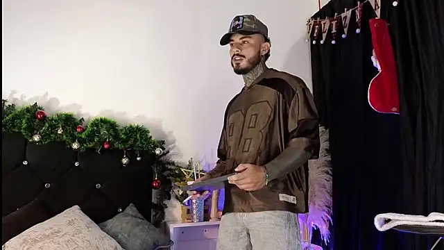 Snapshot of john_cartter1 chatting on November 2025 11:43:02 AM john cartter1 online show from November 2025 11:43:02 AM