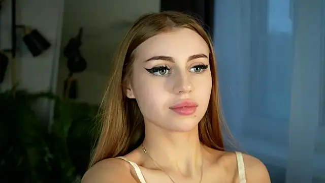 Snapshot of Sandy-the-Squirrel chatting on December 2024 05:04:02 AM Sandy-the-Squirrel online show from December 2024 05:04:02 AM