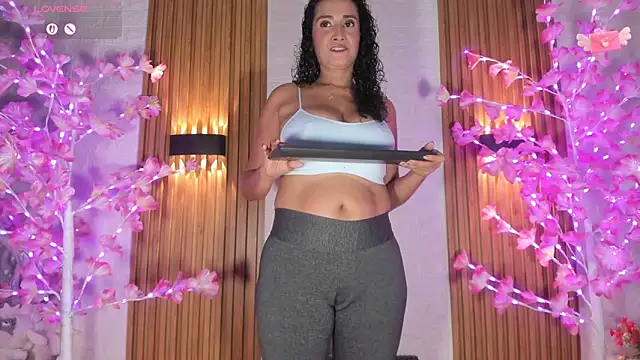 Holyjacky  online show from April 2026 12:02:01 PM