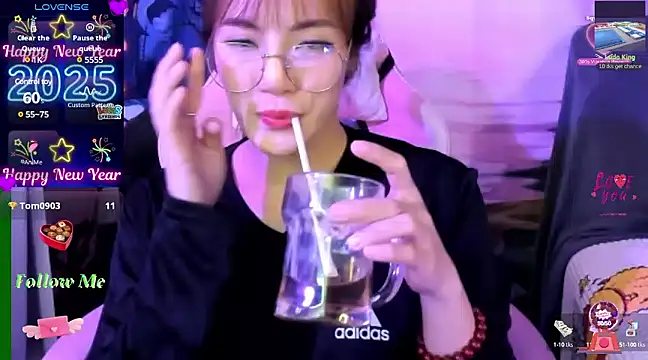 Snapshot of Sugar_lipsz chatting on January 2025 01:17:01 PM Sugar lipsz online show from January 2025 01:17:01 PM