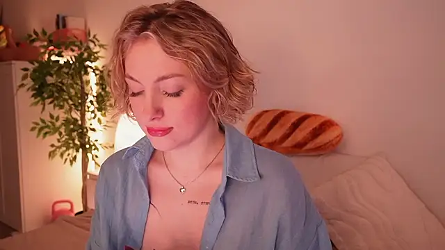 kris69kiss online show from March 2026 01:07:02 PM