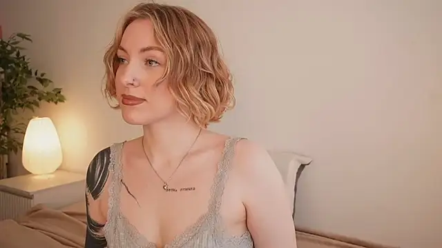 kris69kiss online show from April 2026 01:39:01 PM