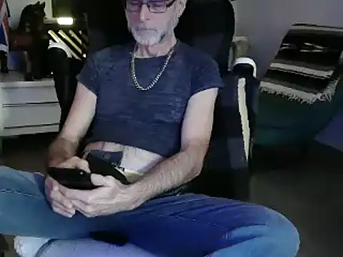 Towndude123 online show from February 2026 08:17:02 PM