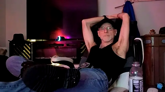 Towndude123 online show from April 2026 10:37:02 PM