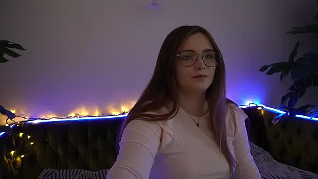 Snapshot of MagicPeachh_ chatting on December 2024 12:06:01 PM MagicPeachh online show from December 2024 12:06:01 PM