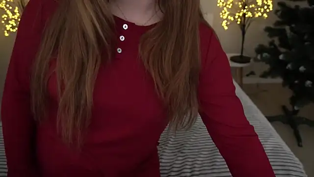 Snapshot of MagicPeachh_ chatting on December 2024 02:16:01 PM MagicPeachh online show from December 2024 02:16:01 PM