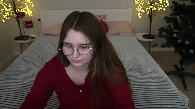 Snapshot of MagicPeachh_ chatting on December 2024 08:23:02 PM MagicPeachh online show from December 2024 08:23:02 PM