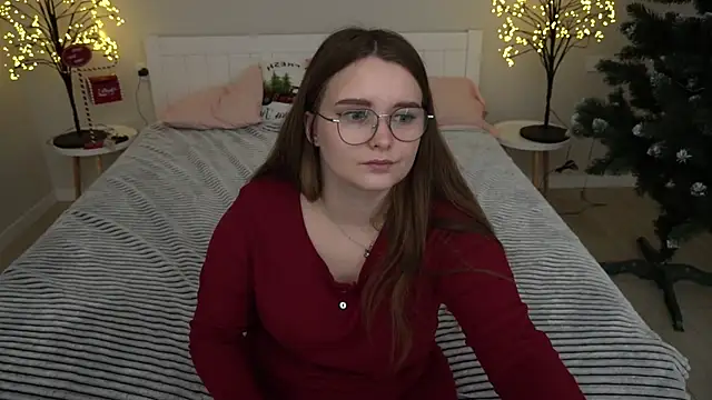 Snapshot of MagicPeachh_ chatting on December 2024 07:28:01 AM MagicPeachh online show from December 2024 07:28:01 AM