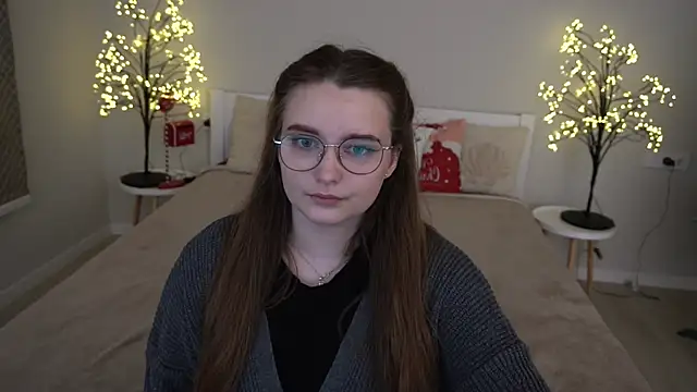 Snapshot of MagicPeachh_ chatting on January 2025 02:58:01 PM MagicPeachh online show from January 2025 02:58:01 PM