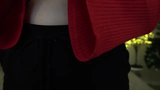 Snapshot of MagicPeachh_ chatting on January 2025 04:49:02 PM MagicPeachh online show from January 2025 04:49:02 PM