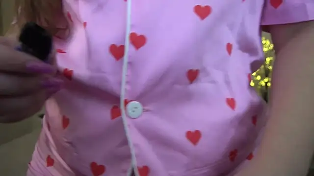 Snapshot of MagicPeachh_ chatting on January 2025 10:50:01 AM MagicPeachh online show from January 2025 10:50:01 AM