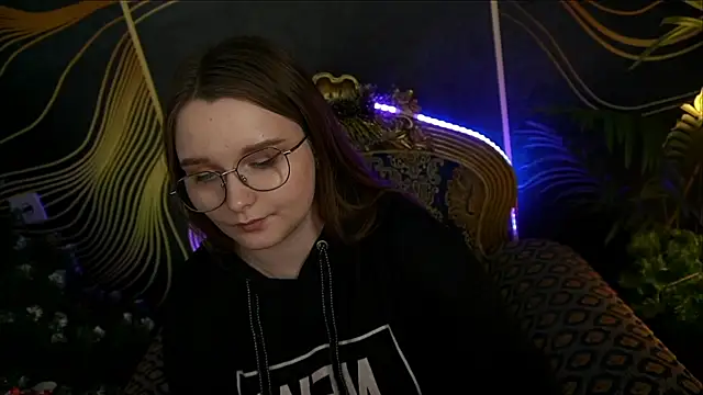 Snapshot of MagicPeachh_ chatting on January 2025 08:00:01 PM MagicPeachh online show from January 2025 08:00:01 PM