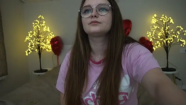 Snapshot of MagicPeachh_ chatting on February 2025 09:58:02 AM MagicPeachh online show from February 2025 09:58:02 AM