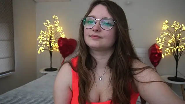 Snapshot of MagicPeachh_ chatting on March 2025 07:04:02 AM MagicPeachh online show from March 2025 07:04:02 AM