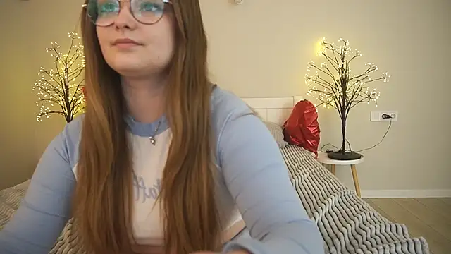 Snapshot of MagicPeachh_ chatting on March 2025 05:17:02 PM MagicPeachh online show from March 2025 05:17:02 PM