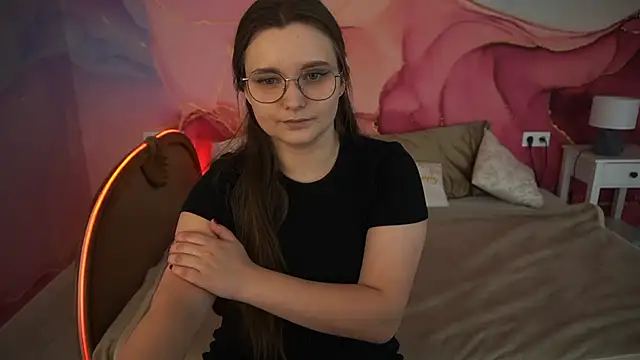 Snapshot of MagicPeachh_ chatting on September 2025 01:02:02 PM MagicPeachh online show from September 2025 01:02:02 PM