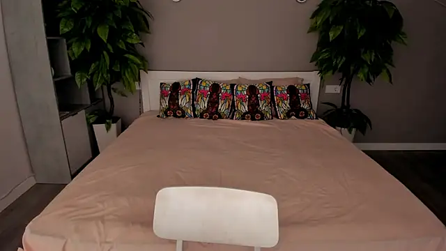 Snapshot of MagicPeachh_ chatting on September 2025 05:55:02 AM MagicPeachh online show from September 2025 05:55:02 AM