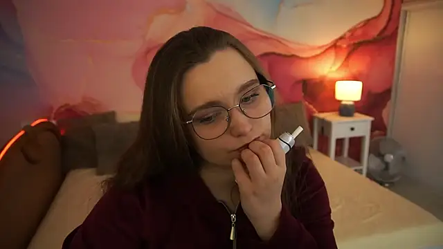 Snapshot of MagicPeachh_ chatting on October 2025 12:47:01 PM MagicPeachh online show from October 2025 12:47:01 PM