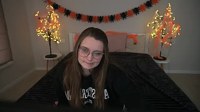 Snapshot of MagicPeachh_ chatting on October 2025 12:27:02 PM MagicPeachh online show from October 2025 12:27:02 PM