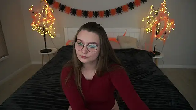 Snapshot of MagicPeachh_ chatting on October 2025 01:00:01 PM MagicPeachh online show from October 2025 01:00:01 PM