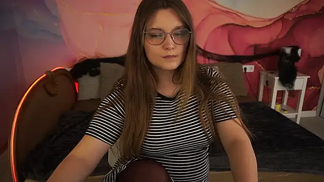 Snapshot of MagicPeachh_ chatting on October 2025 01:46:02 PM MagicPeachh online show from October 2025 01:46:02 PM