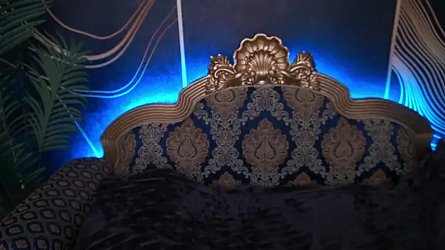 Snapshot of MagicPeachh_ chatting on November 2025 06:56:02 AM MagicPeachh online show from November 2025 06:56:02 AM