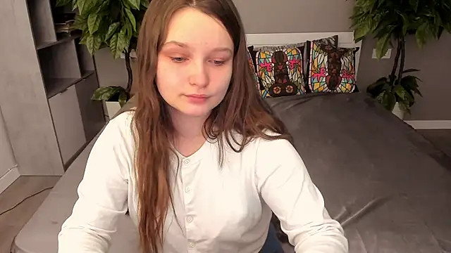 Snapshot of MagicPeachh_ chatting on November 2025 10:31:01 AM MagicPeachh online show from November 2025 10:31:01 AM