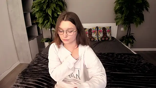 Snapshot of MagicPeachh_ chatting on November 2025 01:44:02 PM MagicPeachh online show from November 2025 01:44:02 PM