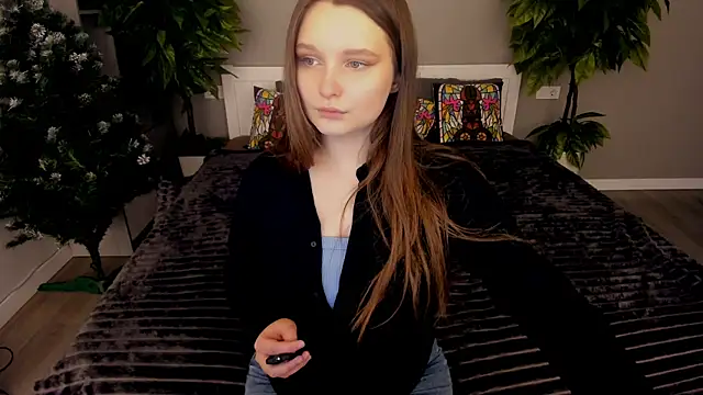 Snapshot of MagicPeachh_ chatting on December 2025 02:10:02 PM MagicPeachh online show from December 2025 02:10:02 PM